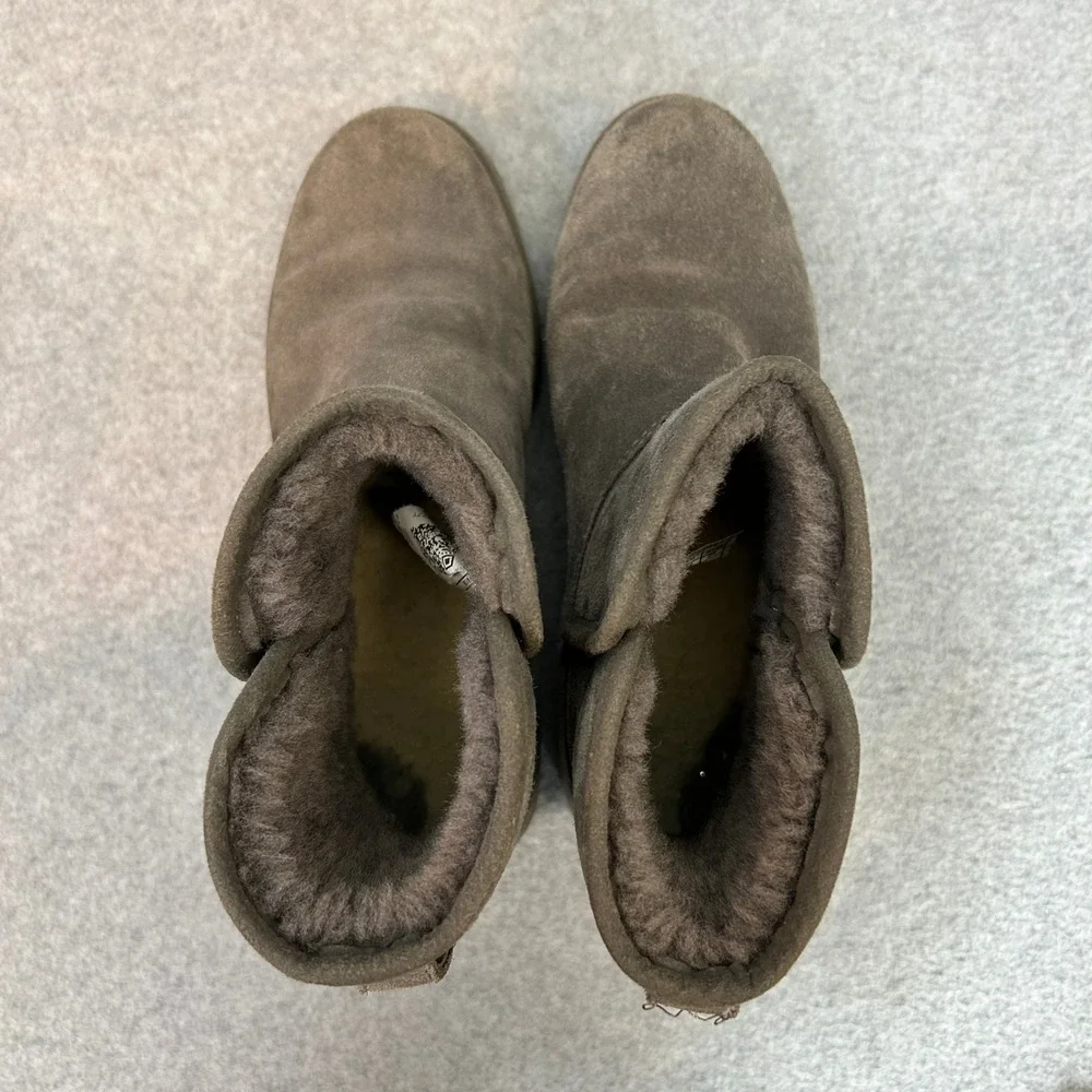 UGG Kristin Wedge Boot Grey Suede Shearling Ankle Boot Winter Cozy Womens Size 6